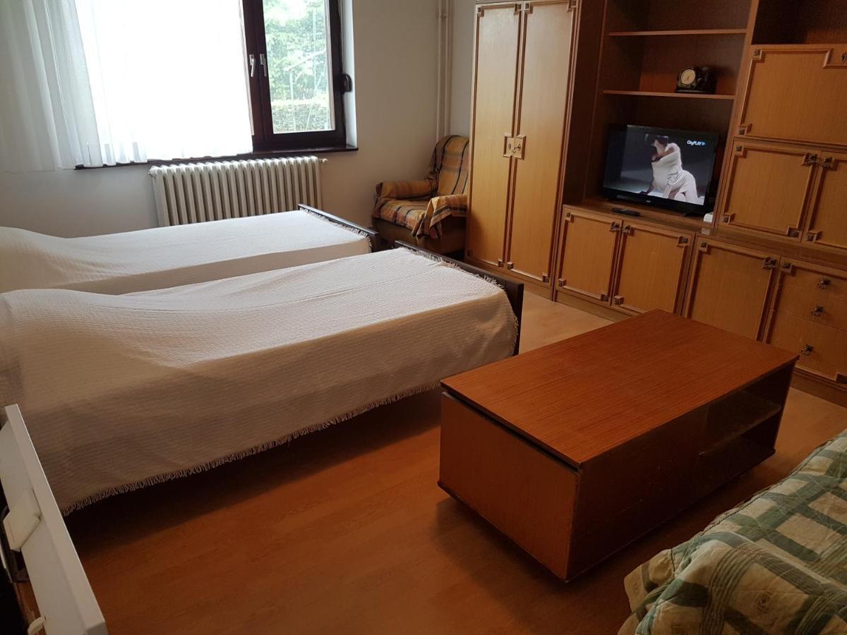 Dass Apartmani Banja Luka Buitenkant foto